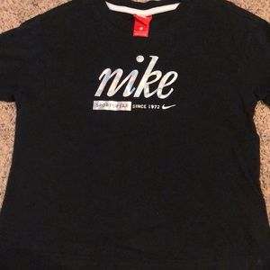Black Nike retro tee. Size s